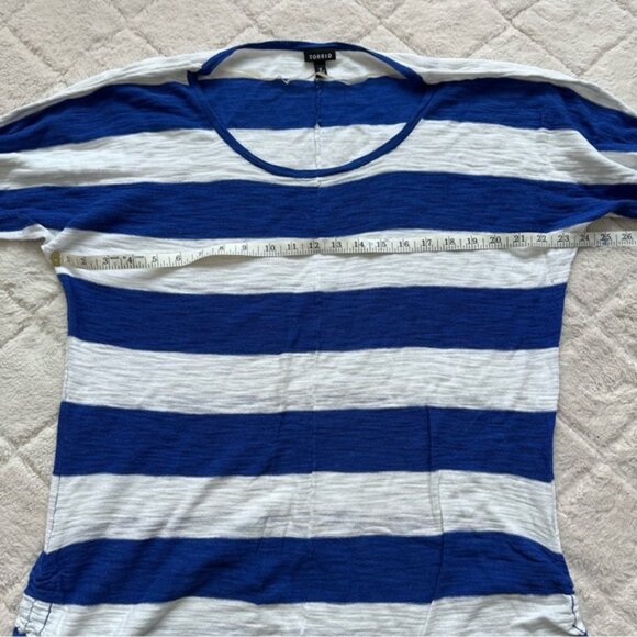 Torrid | Blue and White Stripe Ruched Side Pullover | Size 2 - Picture 7 of 8